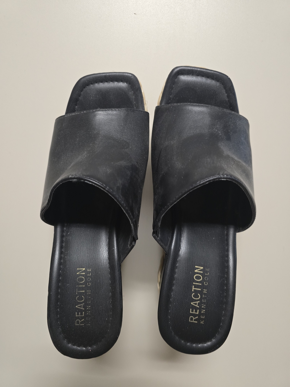 Kenneth Cole Reaction Black Slide Sandals
